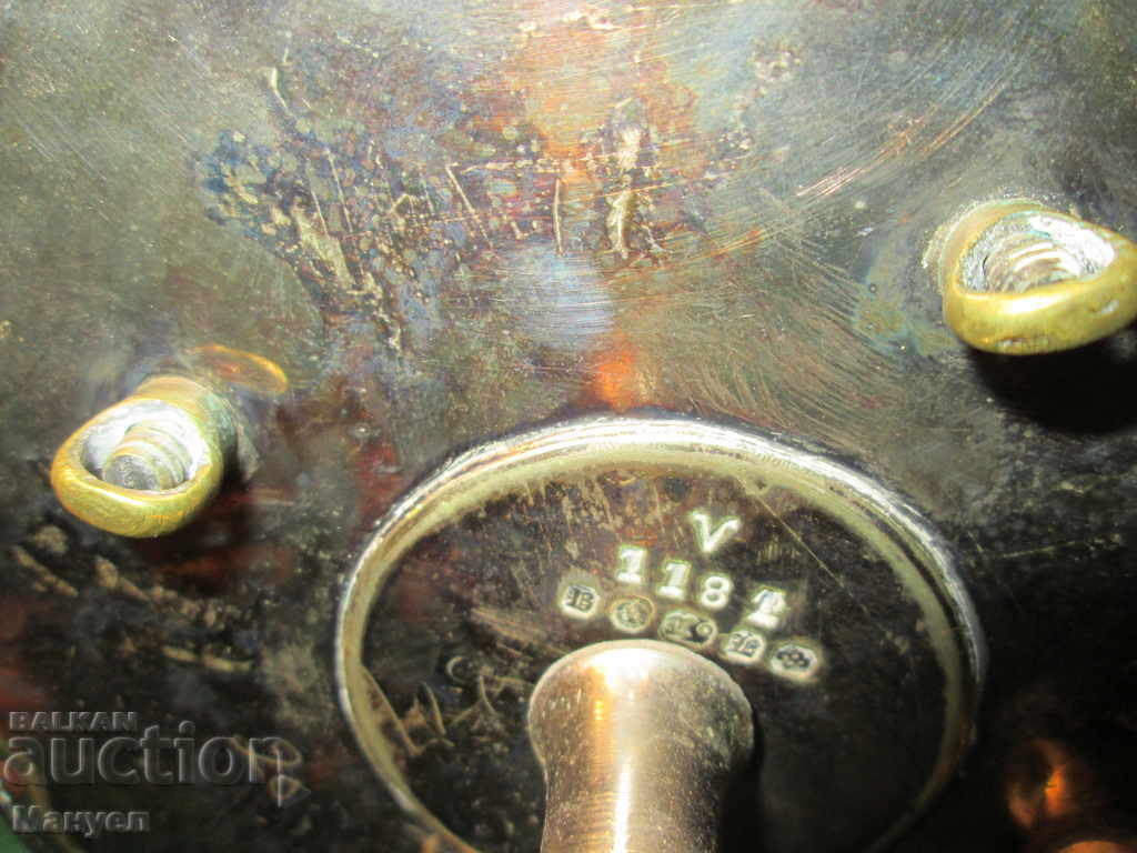 I sell an old set of trays with liqueur glasses.RRRRRRRRRR - 5