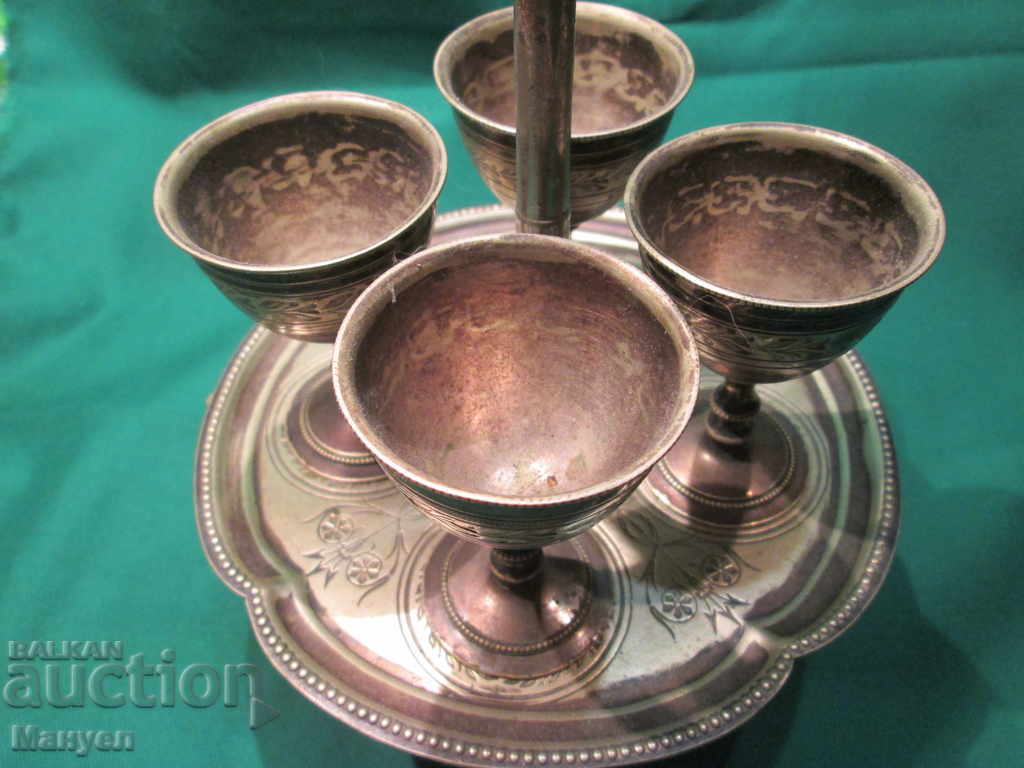 I sell an old set of trays with liqueur glasses.RRRRRRRRRR - 7