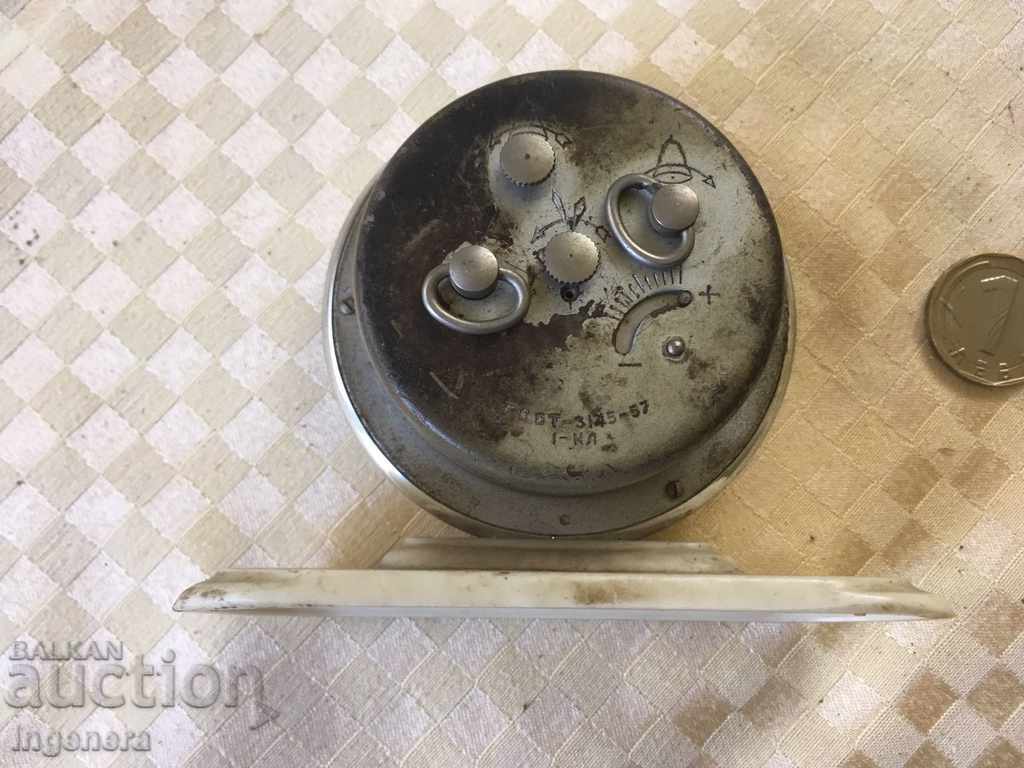 Delivery of THE CLOCK IS A GLORY OF NOTHING Delivery of THE CLOCK IS A GLORY OF NOTHING