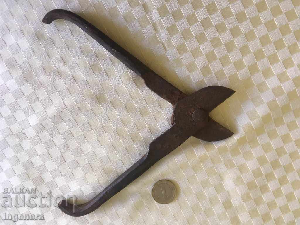 Licitație FOARFECĂ PENTRU TABLĂ INSTRUMENT VECHI