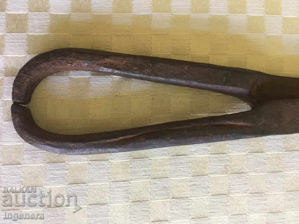 Livrarea FOARFECĂ PENTRU TABLĂ INSTRUMENT VECHI