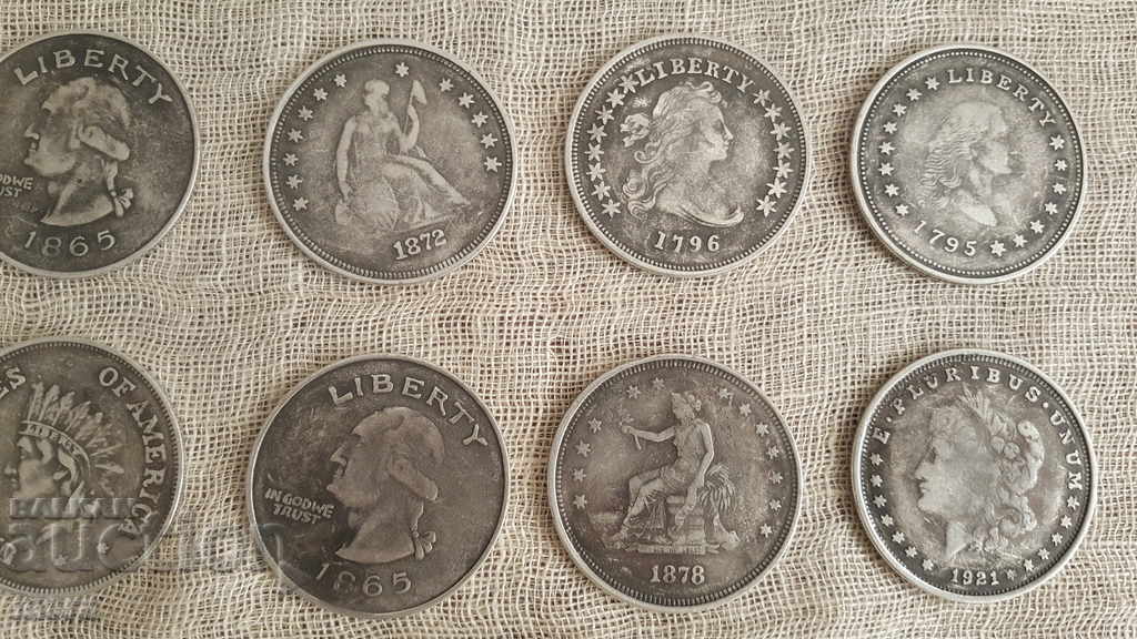 Auction  Lot of US dollar replicas