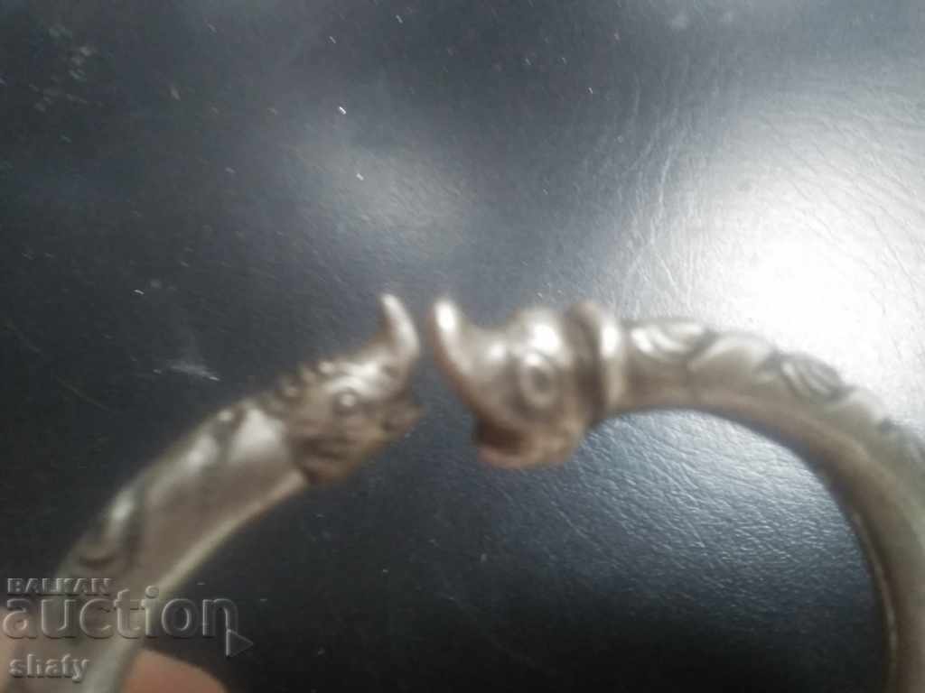 Auction Old bracelet. Auction Old bracelet.