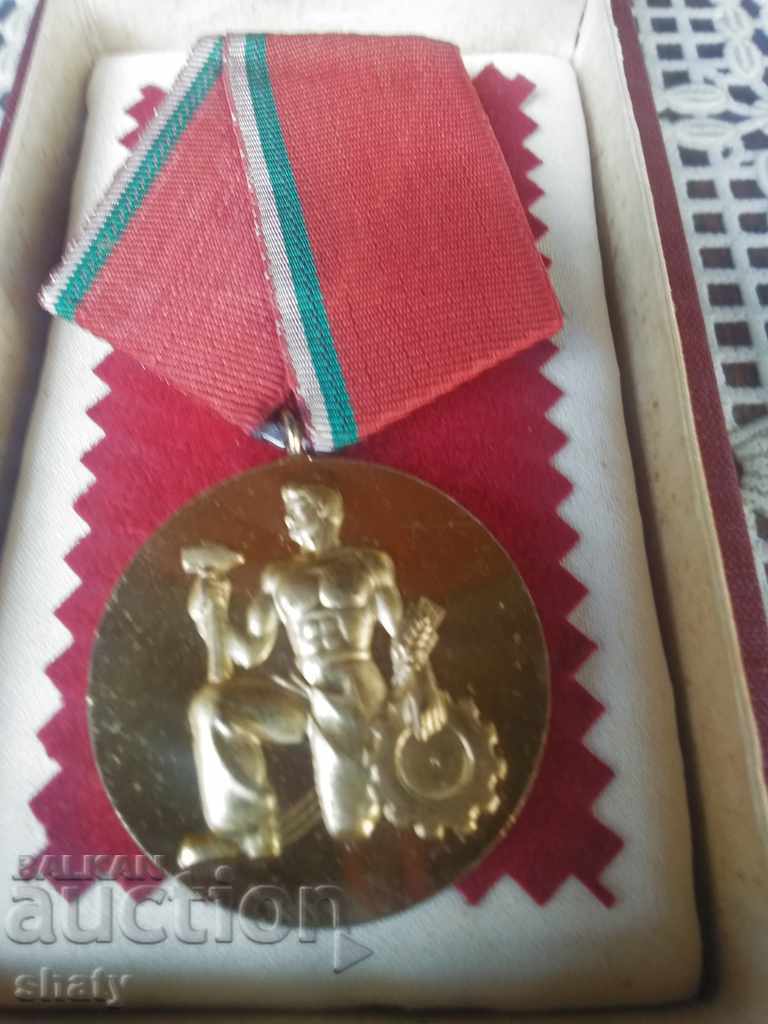 Auction  medals. orders.