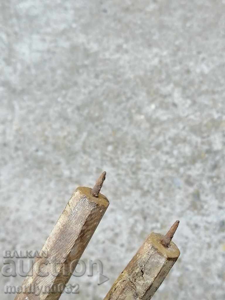 Delivery of Old carpentry, wood, wooden, primitive Delivery of Old carpentry, wood, wooden, primitive