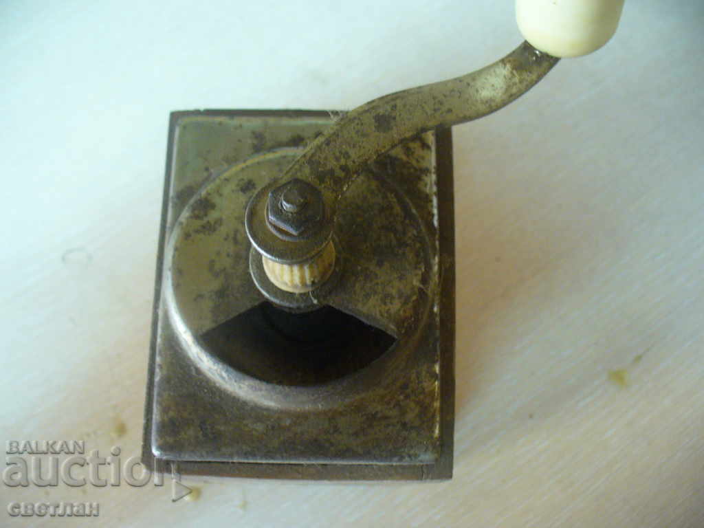 OLD COFFEE MACHINE - 5 OLD COFFEE MACHINE - 5