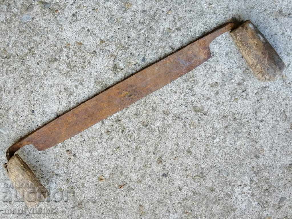 Old wrought iron engraving with wrought iron tool grater - 5 Old wrought iron engraving with wrought iron tool grater - 5