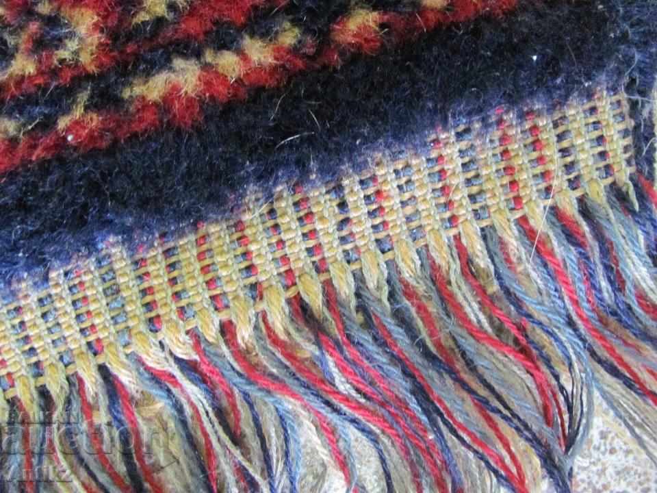 Auction 19th Century Hand woven wool Persian Carpet Auction 19th Century Hand woven wool Persian Carpet