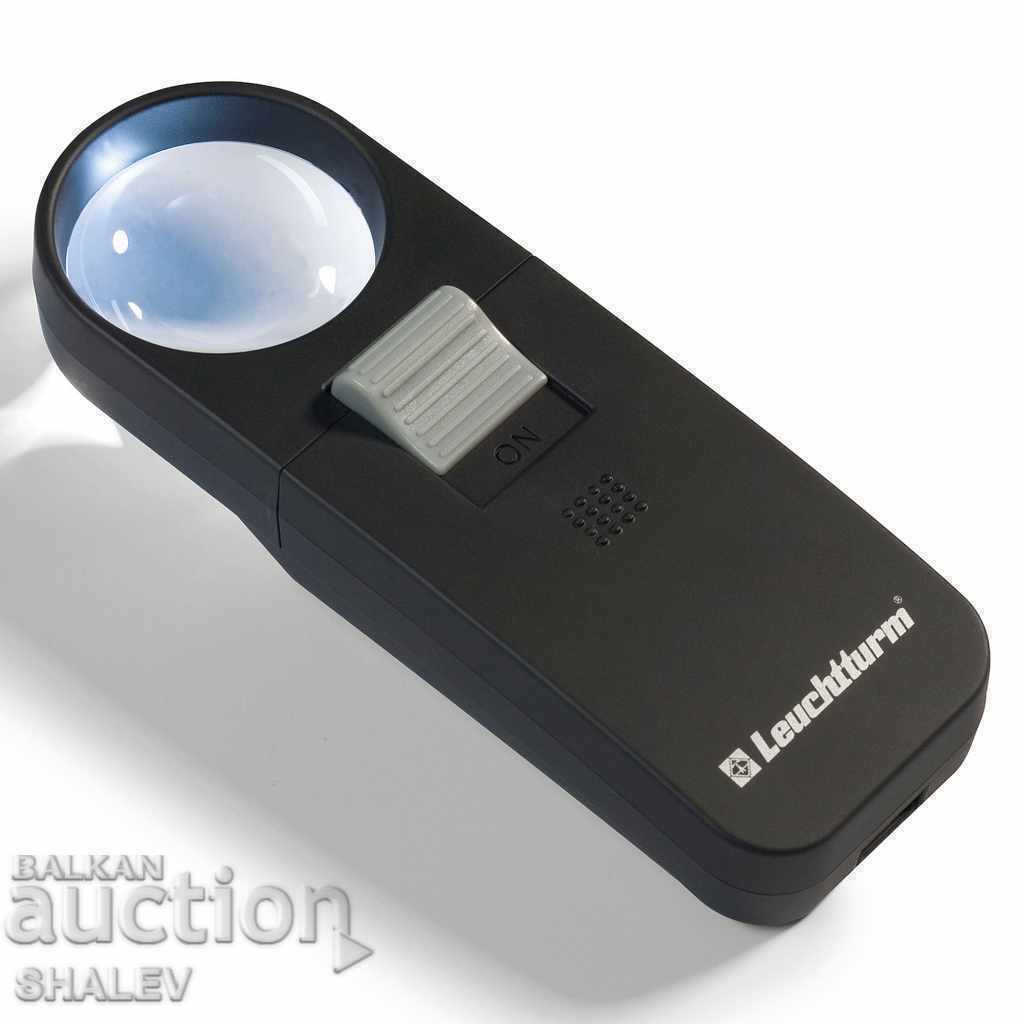 Auction  Magnifying glass "Leuchtturm" LU33 7x with light (1495).