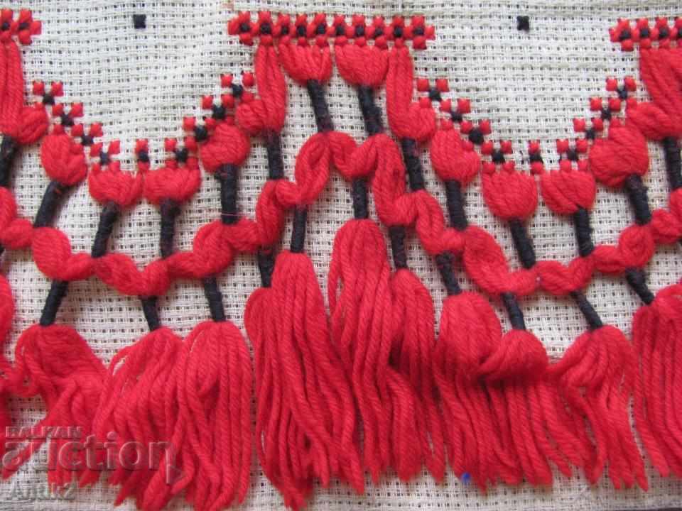 Auction 19th Century Folk Art Hand embroidered Pillow Auction 19th Century Folk Art Hand embroidered Pillow