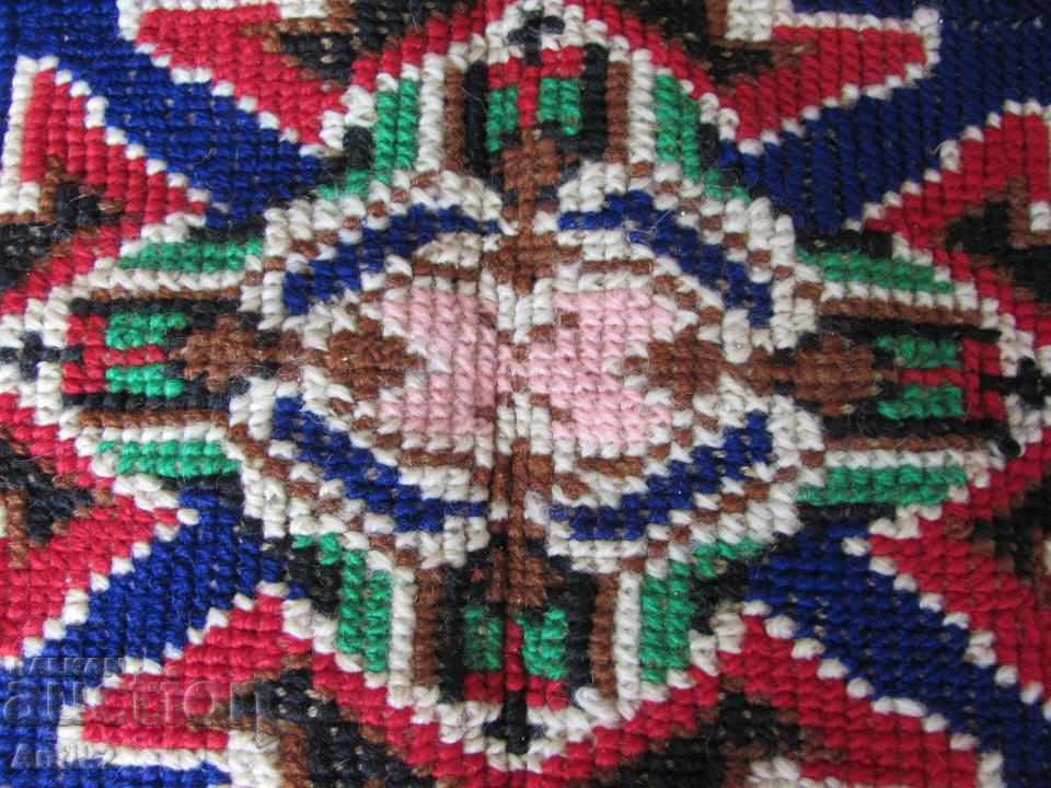 Χειροποίητο μαξιλάρι χειροποίητο χέρι του 19ου αιώνα με τιμή 80.00 BGN | € 40.90 Χειροποίητο μαξιλάρι χειροποίητο χέρι του 19ου αιώνα με τιμή 80.00 BGN | € 40.90