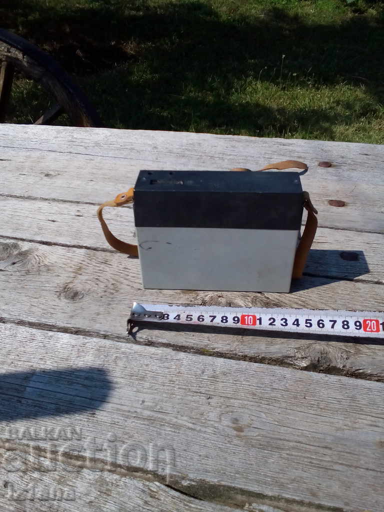 Auction Old battery box Auction Old battery box