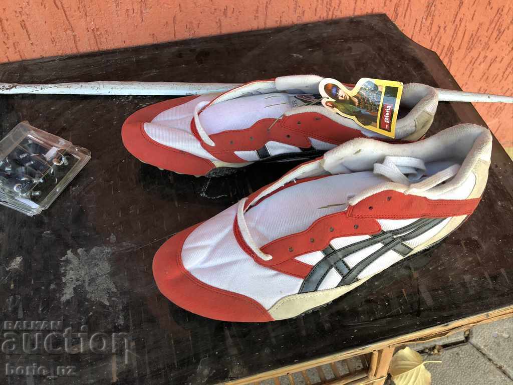 10083. ASIX BUTTON FOOTBALL SHOES 48 ASICS NUMBER with price 30.00 BGN | € 15.34 10083. ASIX BUTTON FOOTBALL SHOES 48 ASICS NUMBER with price 30.00 BGN | € 15.34