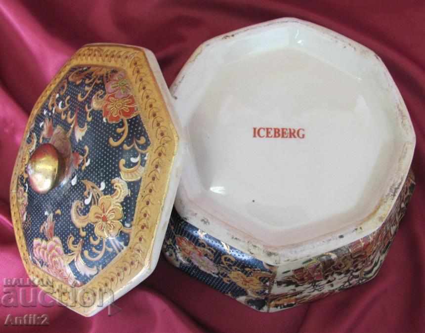 Old Chinese Porcelain hand painted with gilded Cup with lid - 7 Old Chinese Porcelain hand painted with gilded Cup with lid - 7