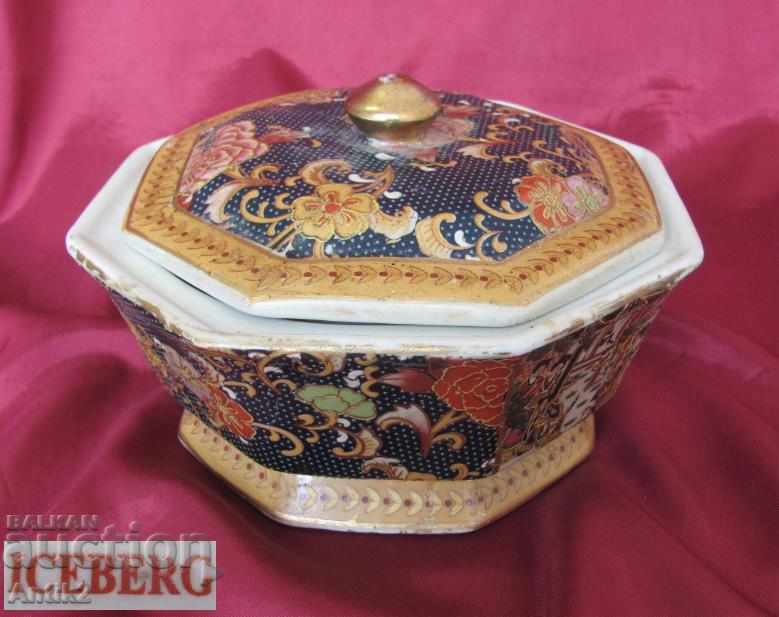 Old Chinese Porcelain hand painted with gilded Cup with lid