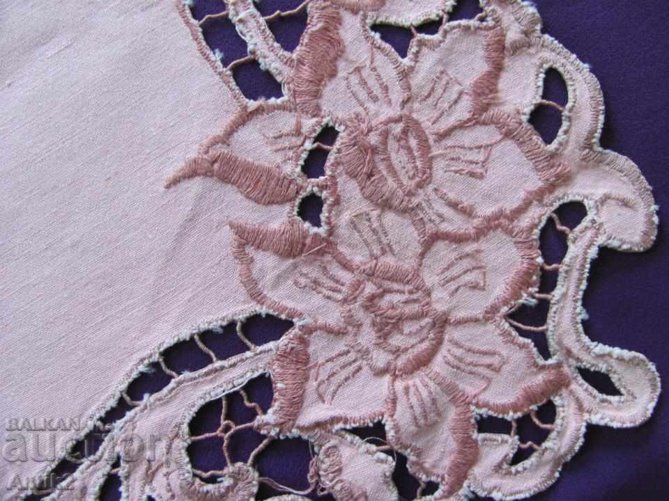 Delivery of Old Tablecloth, square cut embroidery Delivery of Old Tablecloth, square cut embroidery