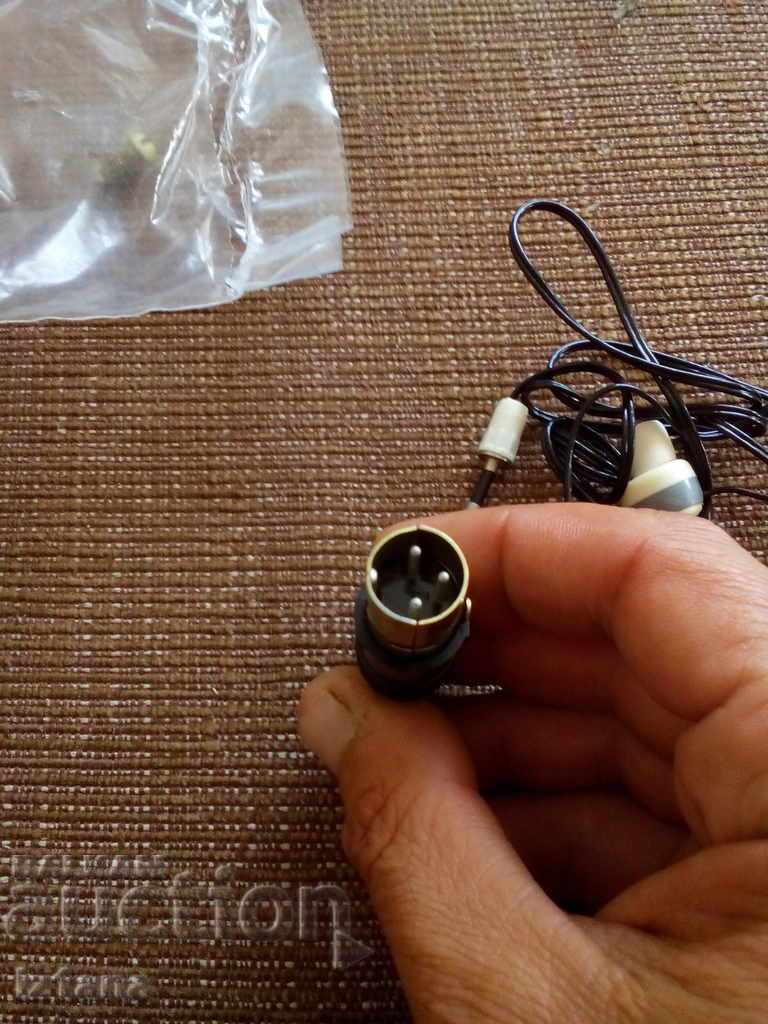 Delivery of An old handset Delivery of An old handset