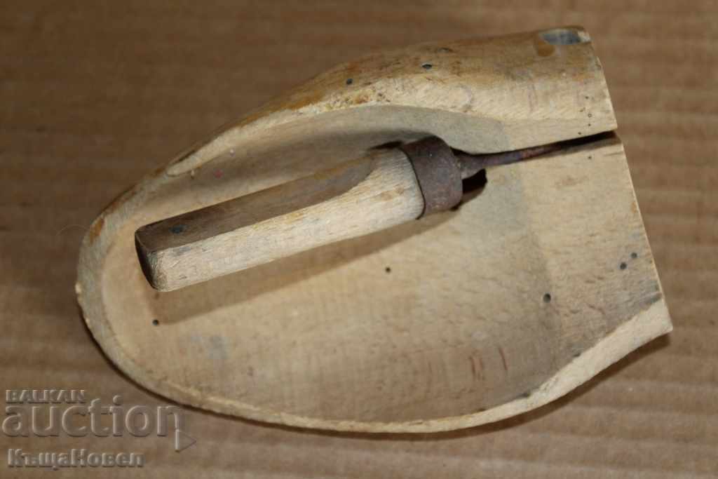 . OLD FOOTWEAR SHOE SHOE TOOL SHOES SHOE - 5