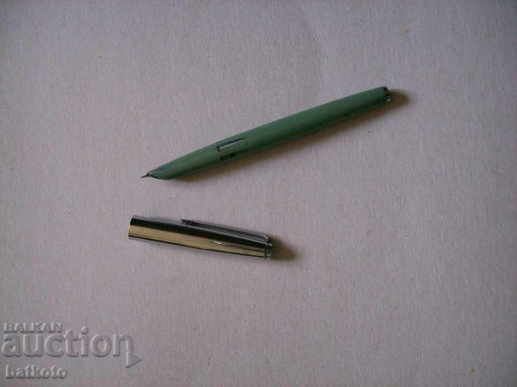 Πολύ παλιά αυτόματη πένα - κλειστή μάνδρα με τιμή 4.00 BGN | € 2.05 Πολύ παλιά αυτόματη πένα - κλειστή μάνδρα με τιμή 4.00 BGN | € 2.05