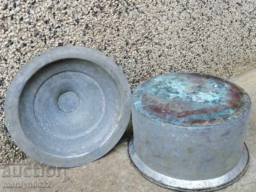 Delivery of Old copper pot, copper, copper vessel