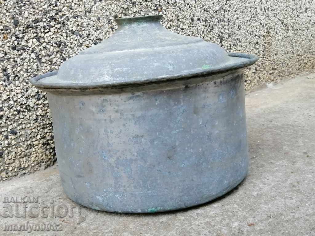 Old copper pot, copper, copper vessel