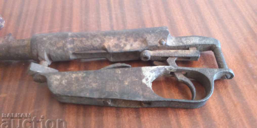 Delivery of OLD RIFLE pistol pistol revolver