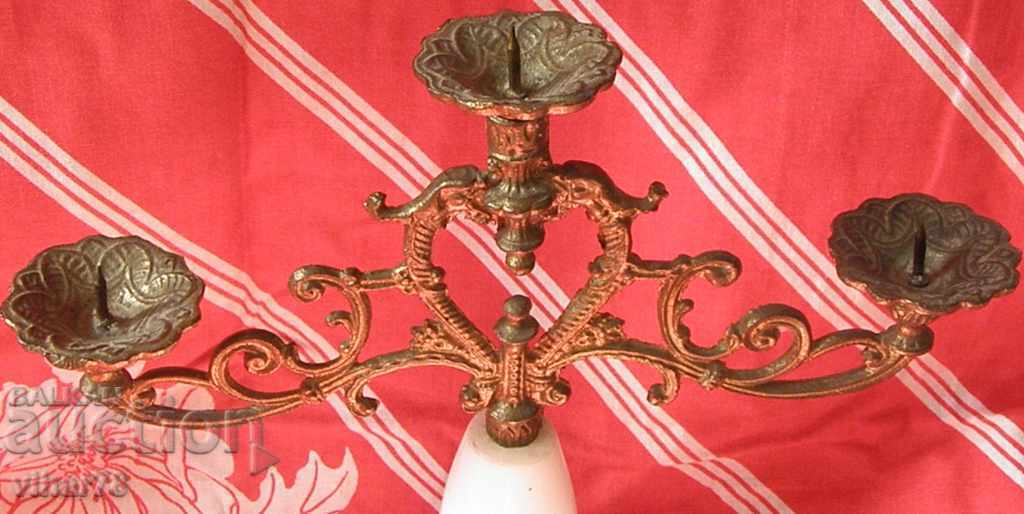 Аукцион стар метален свещник с мрамор