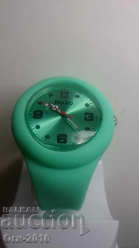 NuVo Unisex Clock - 6 NuVo Unisex Clock - 6