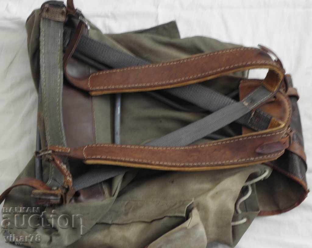 a large military backpack - 5 a large military backpack - 5