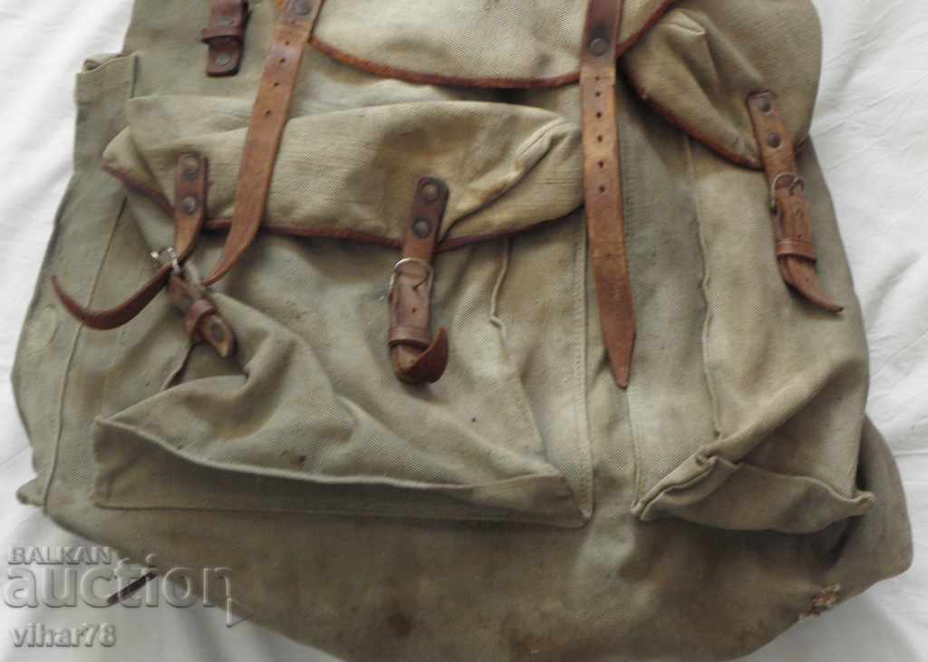 a large military backpack - 7 a large military backpack - 7