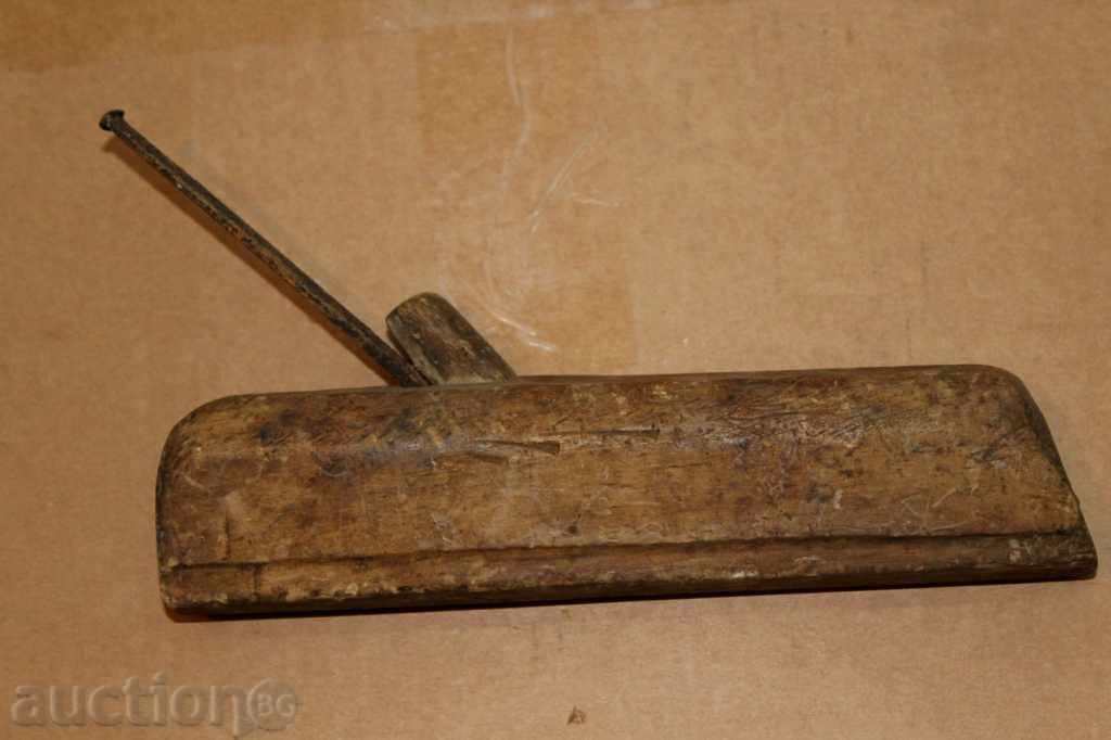 Auction . OLD WOODEN RENDER Auction . OLD WOODEN RENDER