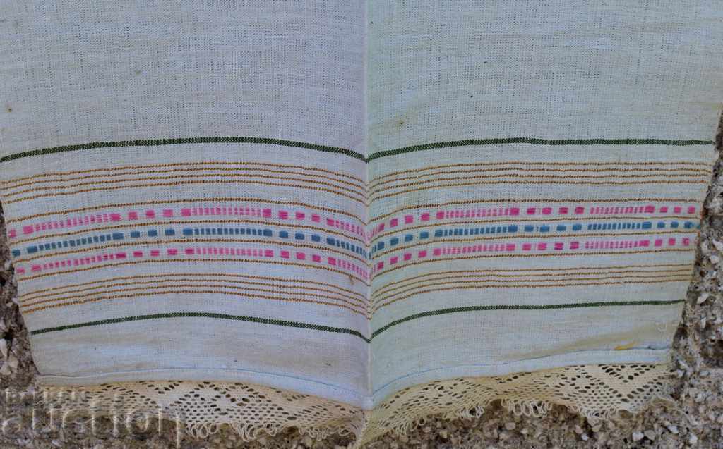 Auction  . OLD WOVEN TOWEL MESAL LACE