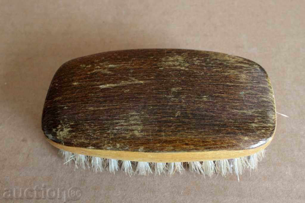 Auction  . EARLY SOC BRUSH FOR CLOTHES SHOES PRB COMMUNISM SOCA