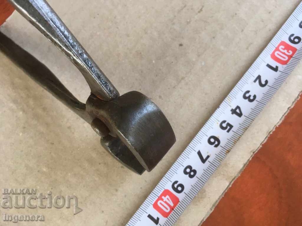 Delivery of PLIERS TOWER TOOL