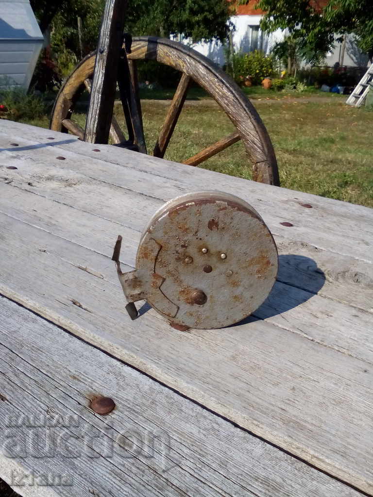 Old fishing reel - 5 Old fishing reel - 5