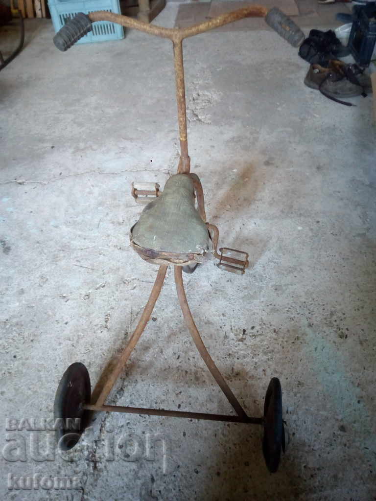 Аукцион Много старо колело триколка Аукцион Много старо колело триколка