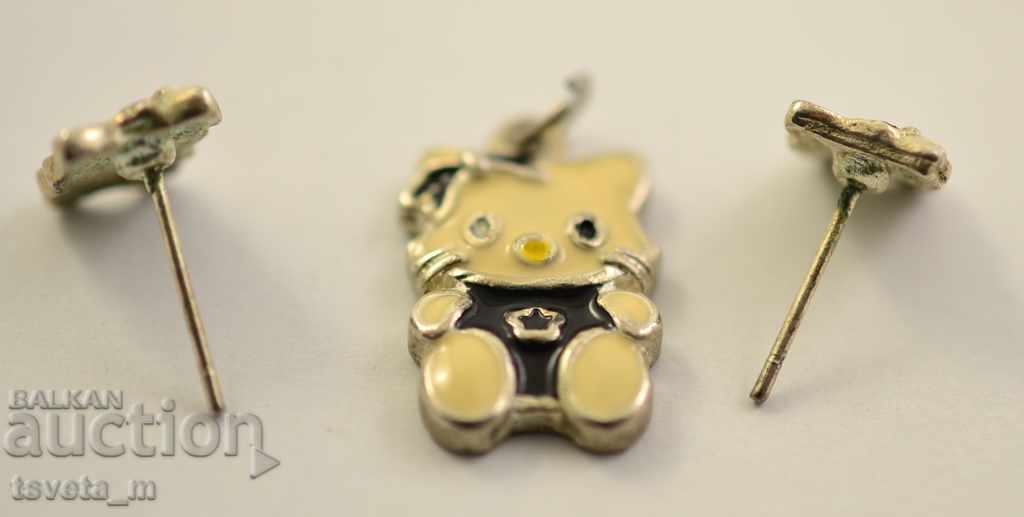 Auction Set of earrings and pendant Auction Set of earrings and pendant