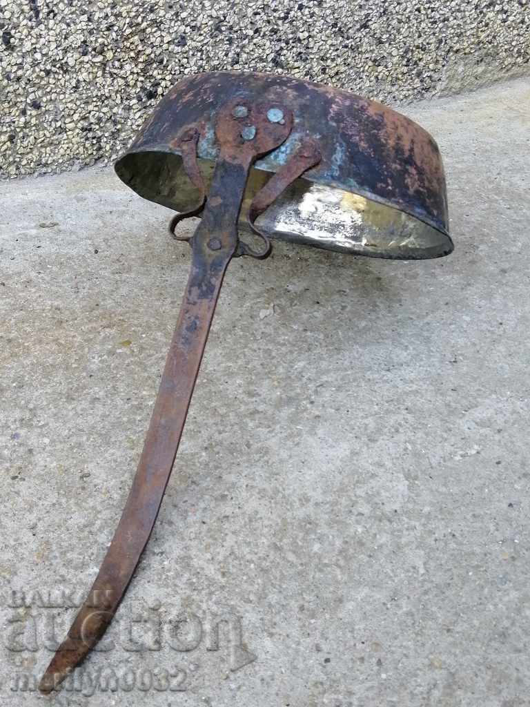 An old copper pan, a baker, a tray, a copper pot - 5 An old copper pan, a baker, a tray, a copper pot - 5