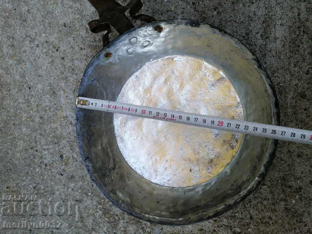 An old copper pan, a baker, a tray, a copper pot - 7 An old copper pan, a baker, a tray, a copper pot - 7