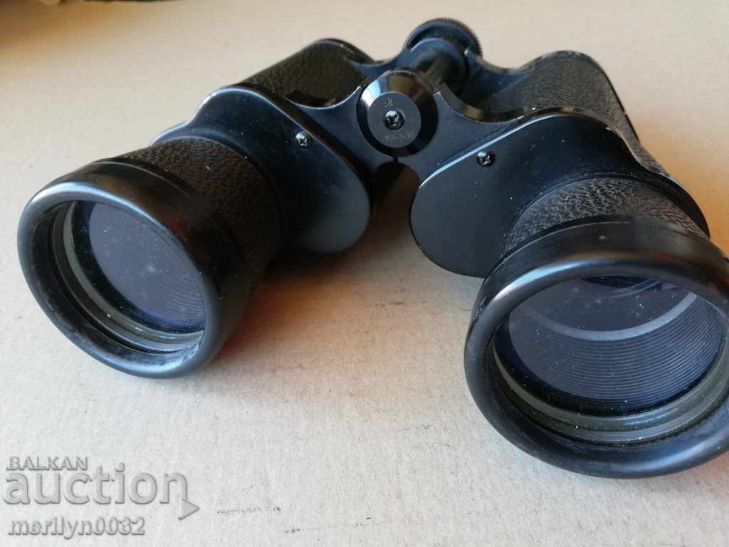 Licitație Binoclu vechi german de vânătoare 10/50 cu carcasă pentru binoclu