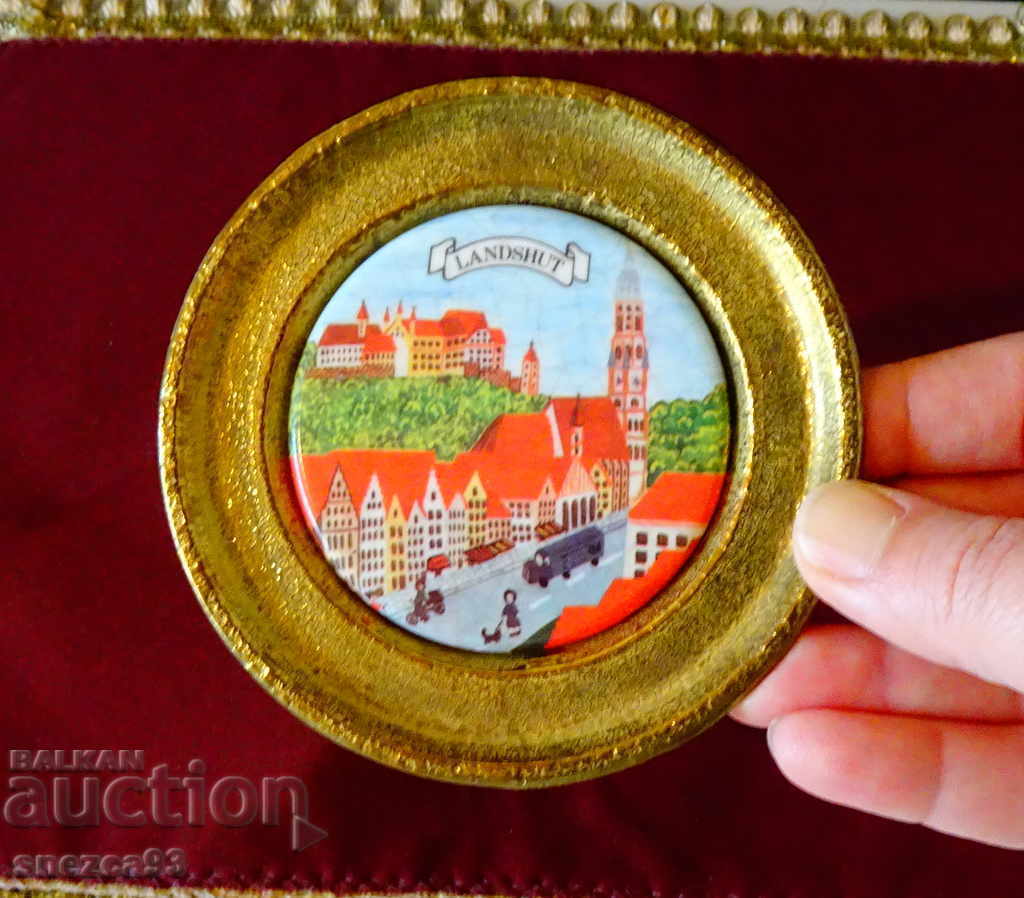 Бронзова чиния с изображение от Landshut,порцелан.