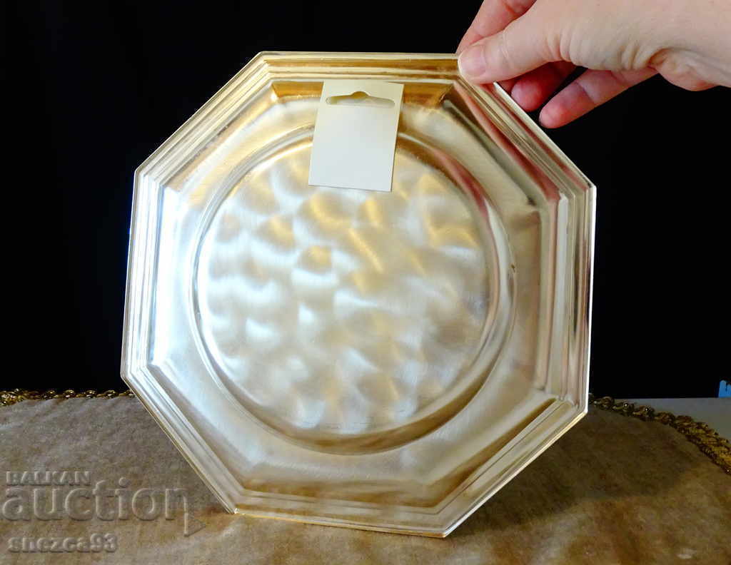 Delivery of Shiny silver-plated plate, engraved fireman Delivery of Shiny silver-plated plate, engraved fireman