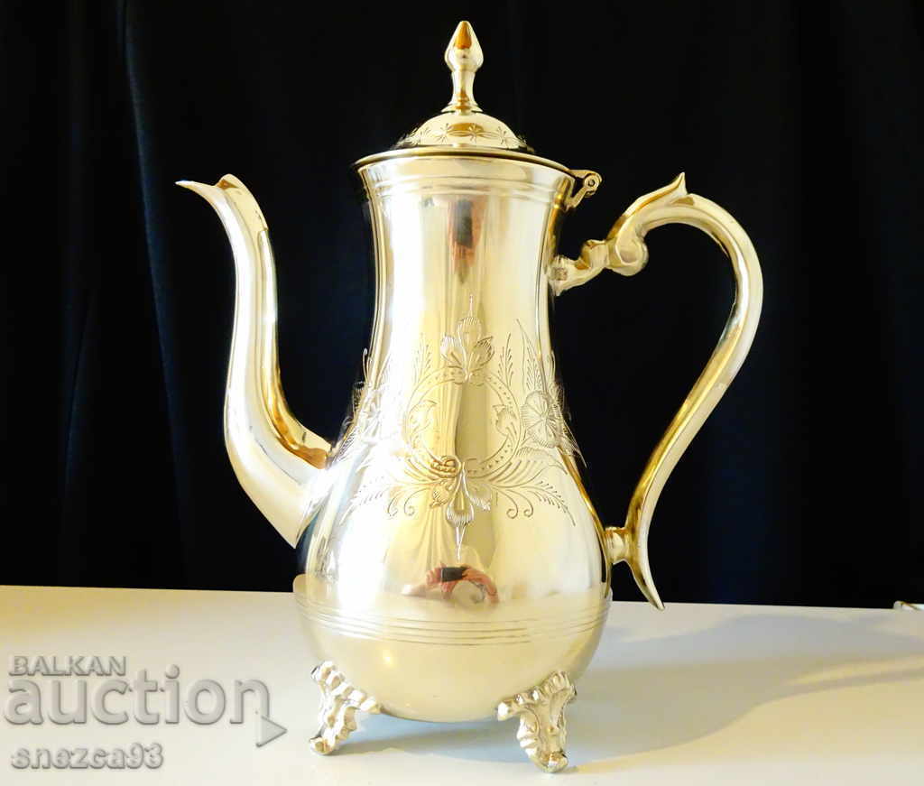 English jug, nickel silver 1 liter.