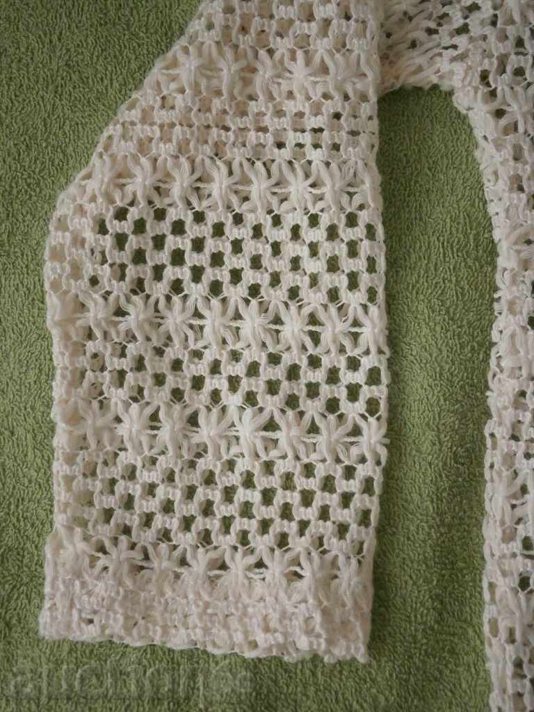 bluză de bumbac de vară de culoare ecru, foarte fin, marimea M cu preț 10.00 BGN | € 5.11