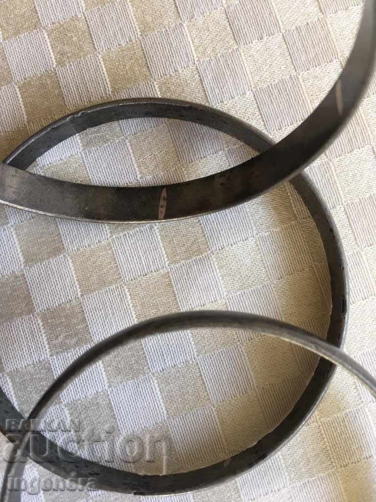 Auction BRIGHT OF 3 RINGS METAL Auction BRIGHT OF 3 RINGS METAL