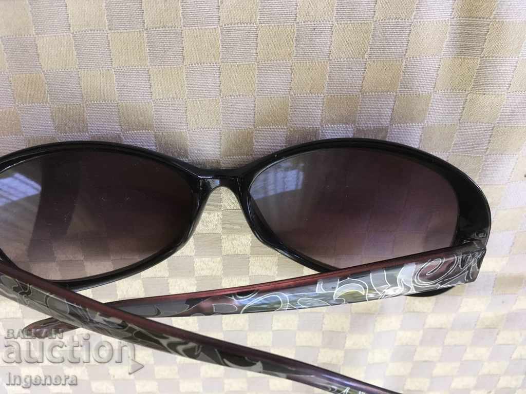 Delivery of SUNGLASSES