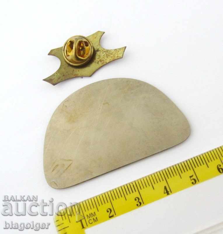 CHEVROLET LOT OF TWO BADGES with price 1.50 BGN | € 0.77