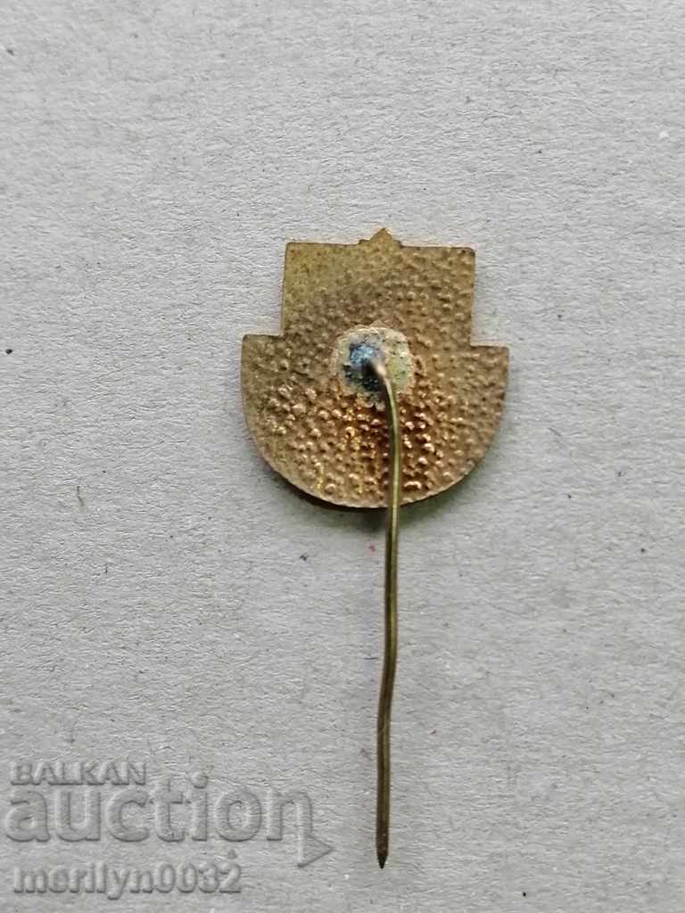 Distinguished Distinguished Cultural and Art Medal Badge Badge with price 43.00 BGN | € 21.99 Distinguished Distinguished Cultural and Art Medal Badge Badge with price 43.00 BGN | € 21.99