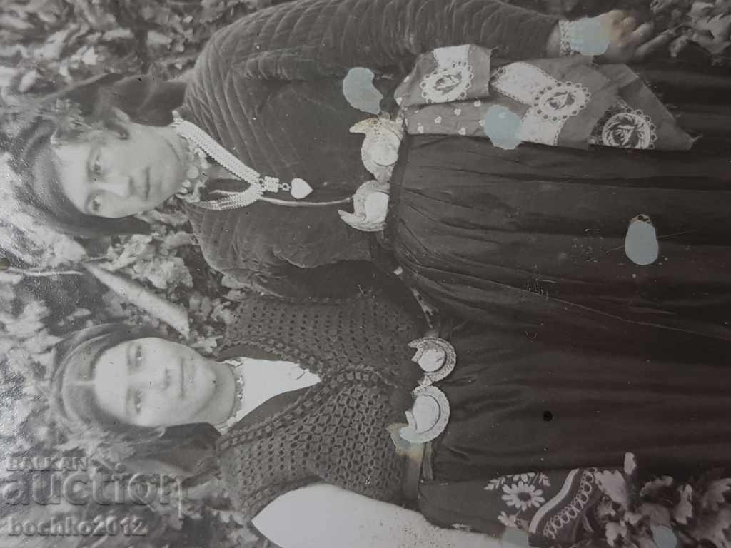 Delivery of Rare Bulgarian Royal Revival photography of women with bow ties