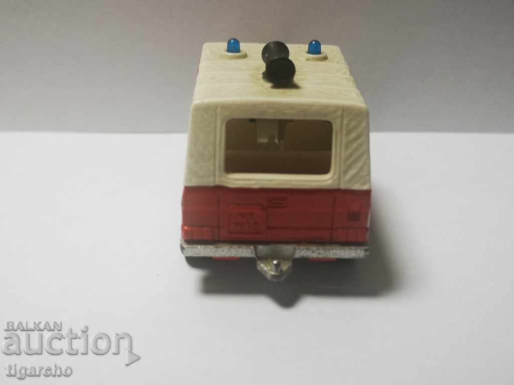 Delivery of An old cart